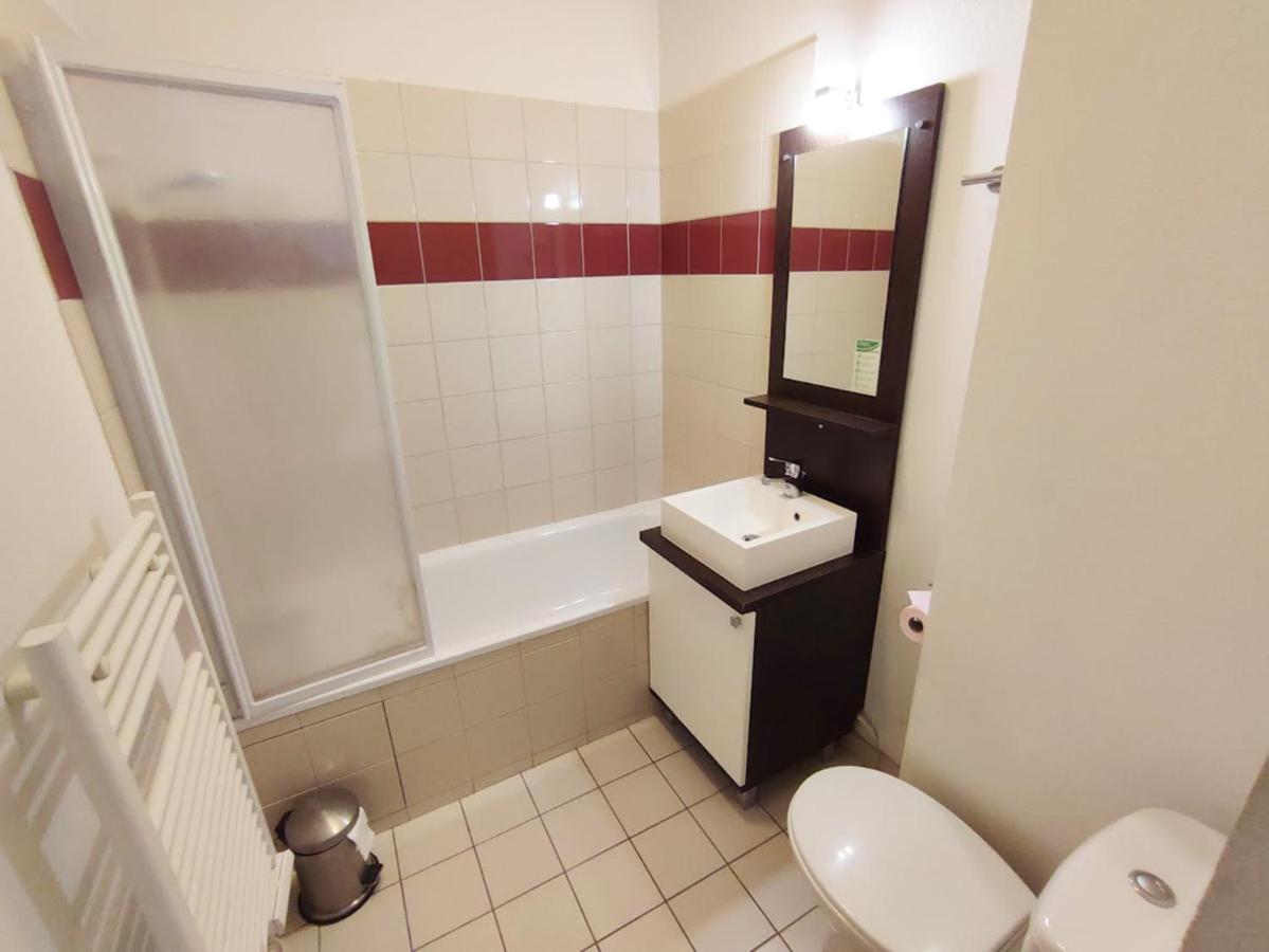 Bagnères-de-Luchon Le Bouquetin, Studio, Centre Luchon, Wifi, Casier A Skis, Ascenseur, 3 Personnes מראה חיצוני תמונה