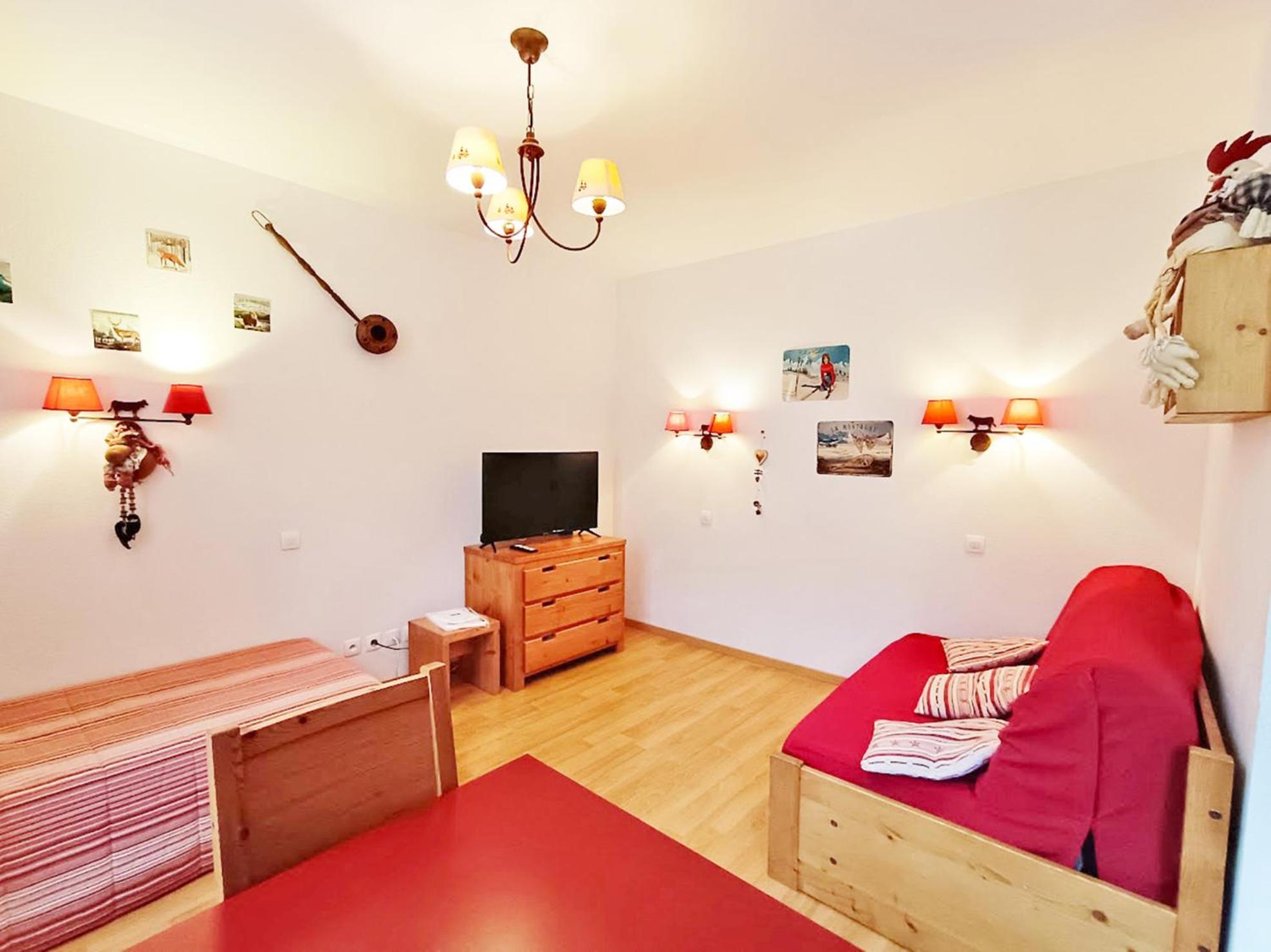 Bagnères-de-Luchon Le Bouquetin, Studio, Centre Luchon, Wifi, Casier A Skis, Ascenseur, 3 Personnes מראה חיצוני תמונה