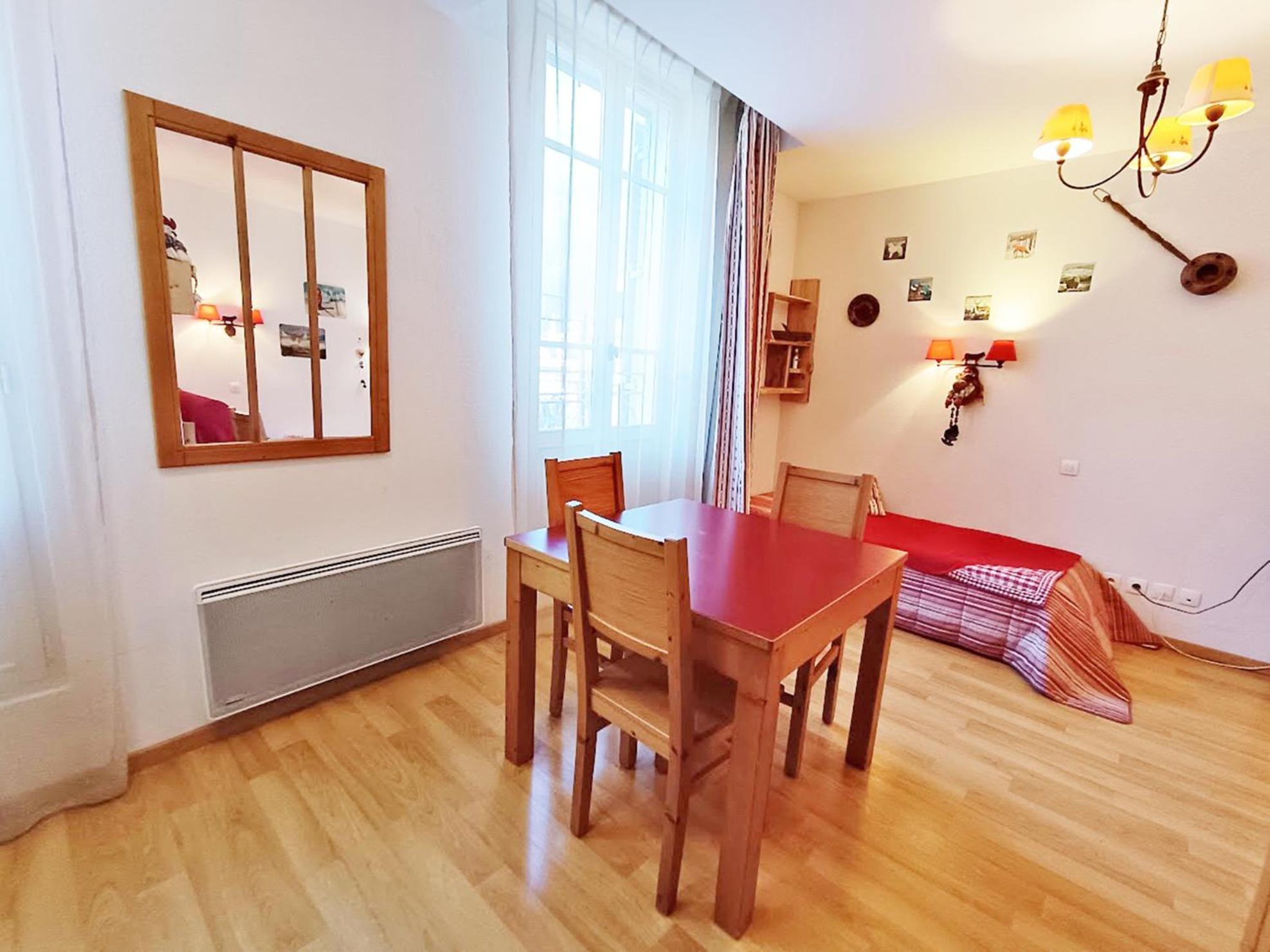 Bagnères-de-Luchon Le Bouquetin, Studio, Centre Luchon, Wifi, Casier A Skis, Ascenseur, 3 Personnes מראה חיצוני תמונה